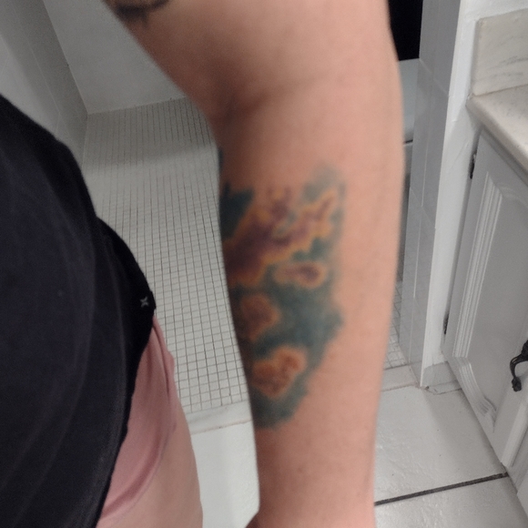 Meet your Posher, Stephanie - Picture 6 of 10